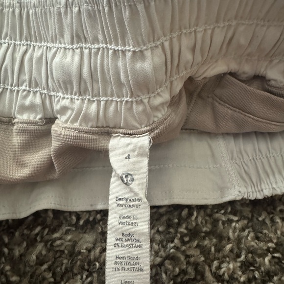 lululemon athletica Hotty Hot LR 4” White Athletic Shorts - Picture 3 of 3